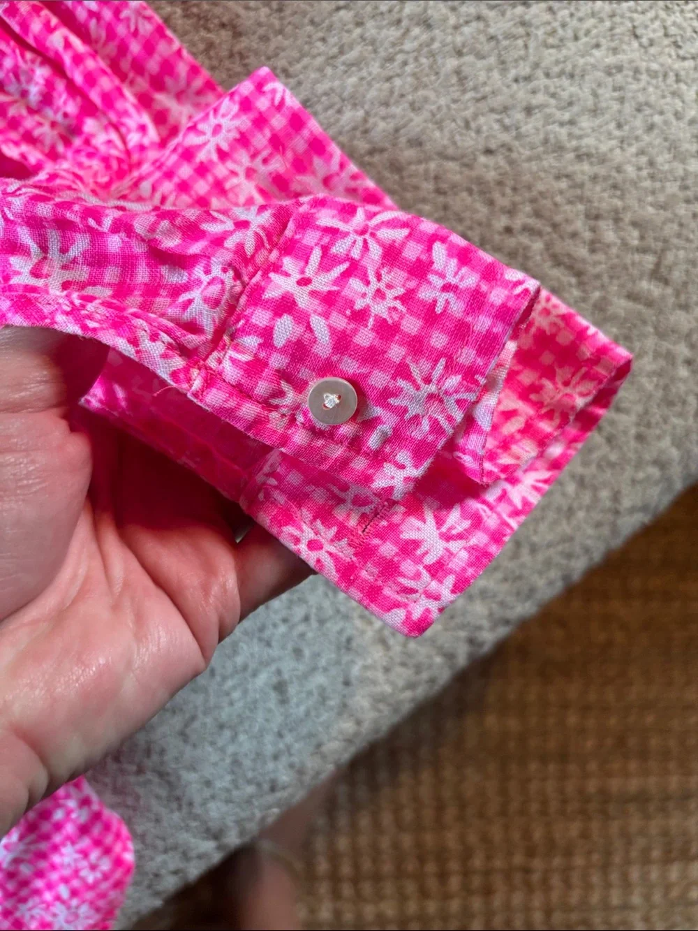 Lilly Pulitzer 100% linen Hot Pink & White Floral button up Top